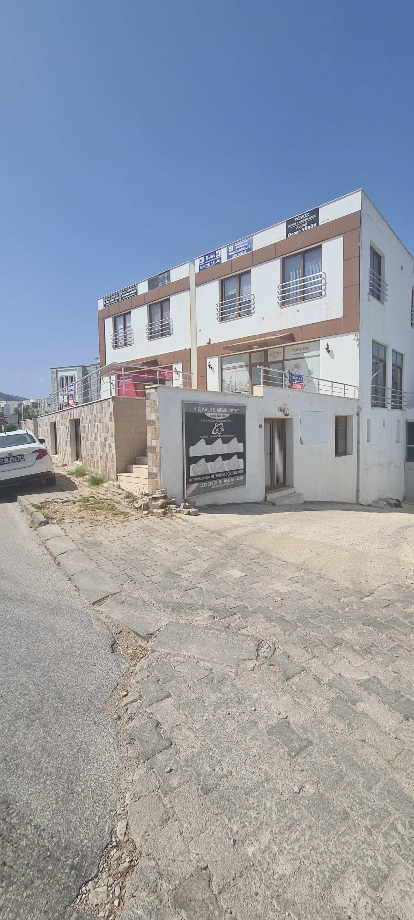 AYHAN AKSU Moda Evi