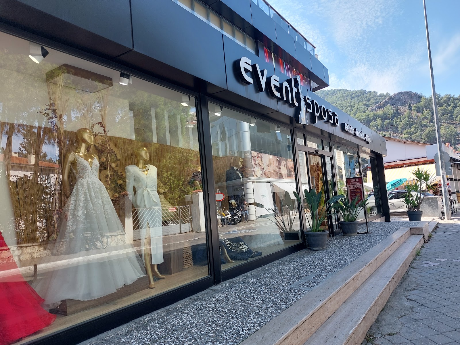 Event Sposa Gelinlik Abiye Ve Damatlık Mağazası kır düğünü mekanı — Fethiye