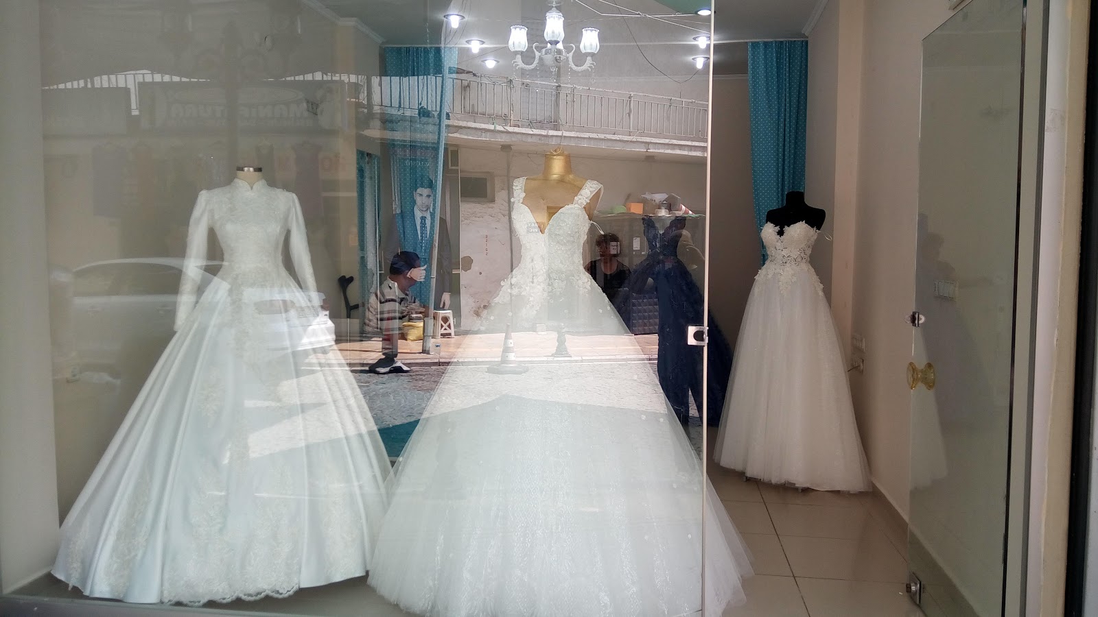 Manolya Gelinlik Moda Evi